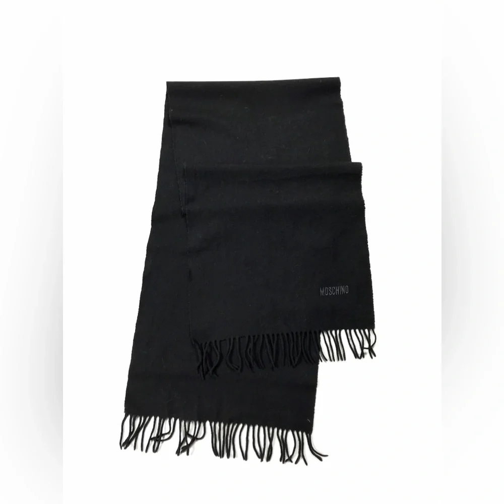 Moschino merino wool scarf in black Italy